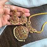 antique-necklace-09