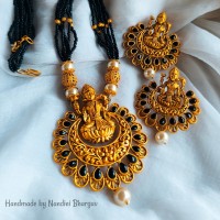 black-beads-lakshmi-pendent-necklace