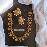 antique-necklace-05