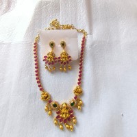 antique-necklace-01