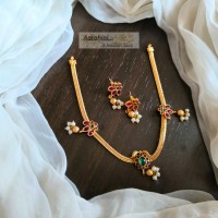 antique-chocker-06